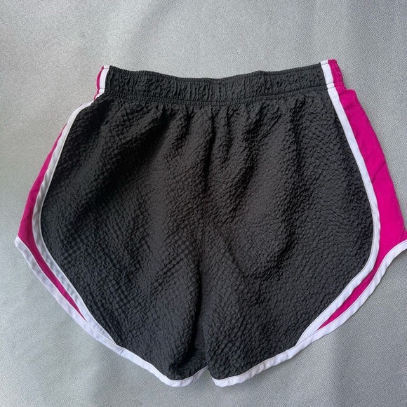 Nike Women’s Tempo Icon Clash Textured Short Running Shorts Black & Pink M - Picture 3 of 5